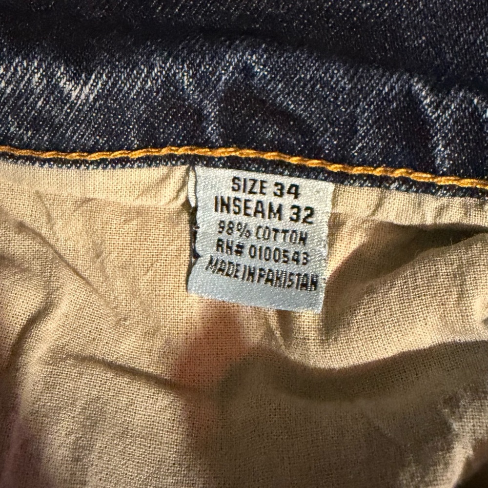 Evolution in Design Men’s Distressed Jeans - Picture 9 of 11